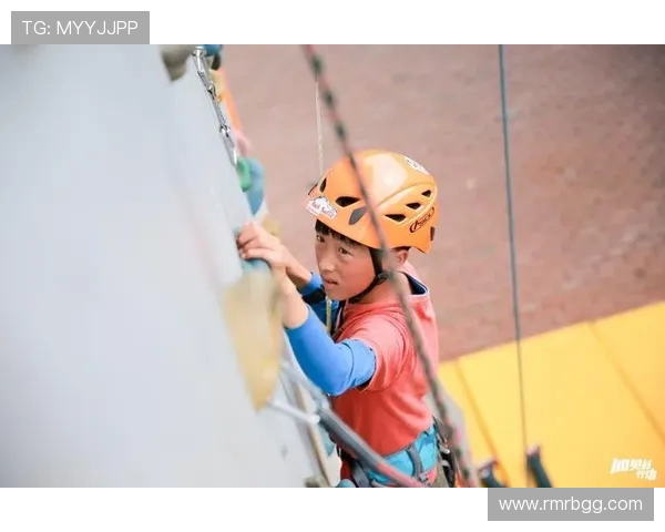 上海攀岩队在世界街舞大赛中的耐力表现引发热议与赞赏