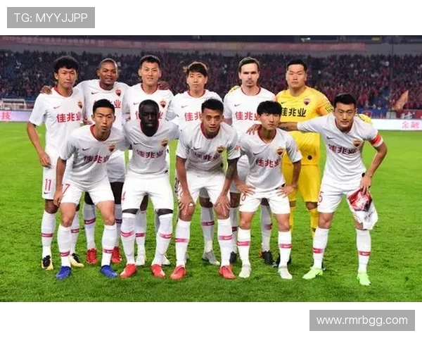 深圳足球队心理素质分析：如何提升球队在赛场上的心理韧性与表现