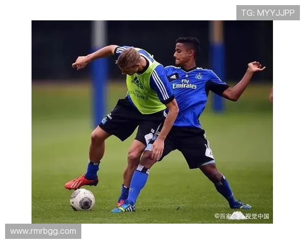 比勒菲尔德与汉堡的历史交锋回顾与分析