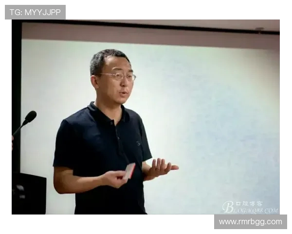 钟诚的成长之路：从青涩少年到职场精英的奋斗历程与心路历程