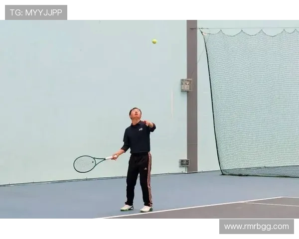 黄伟独家分享网球技巧与心得助你提升球技与比赛表现