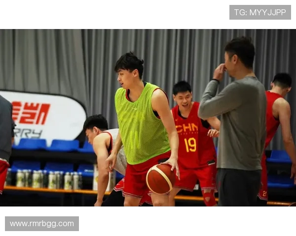 齐麟的崛起与挑战：探索年轻球员在职业篮球中的发展之路