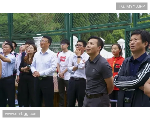 北京攀岩队配合问题引发热议赛场内外争论不断