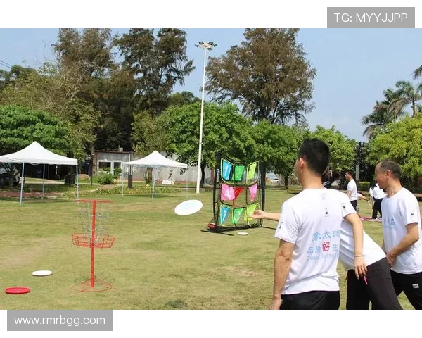 南京飞盘队与深圳飞盘队赛后复盘团队协作的精彩瞬间与经验分享