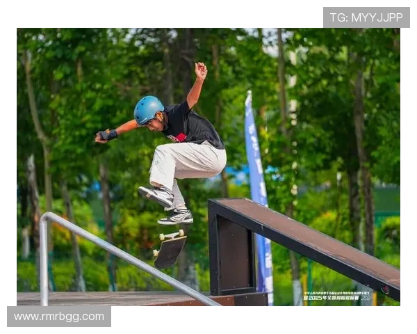 成都滑板队勇夺全国第二名展现滑板速度新高度